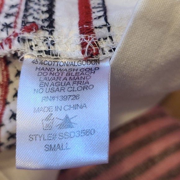 Gorgeous hand embroidered cotton sundress - Picture 7 of 8